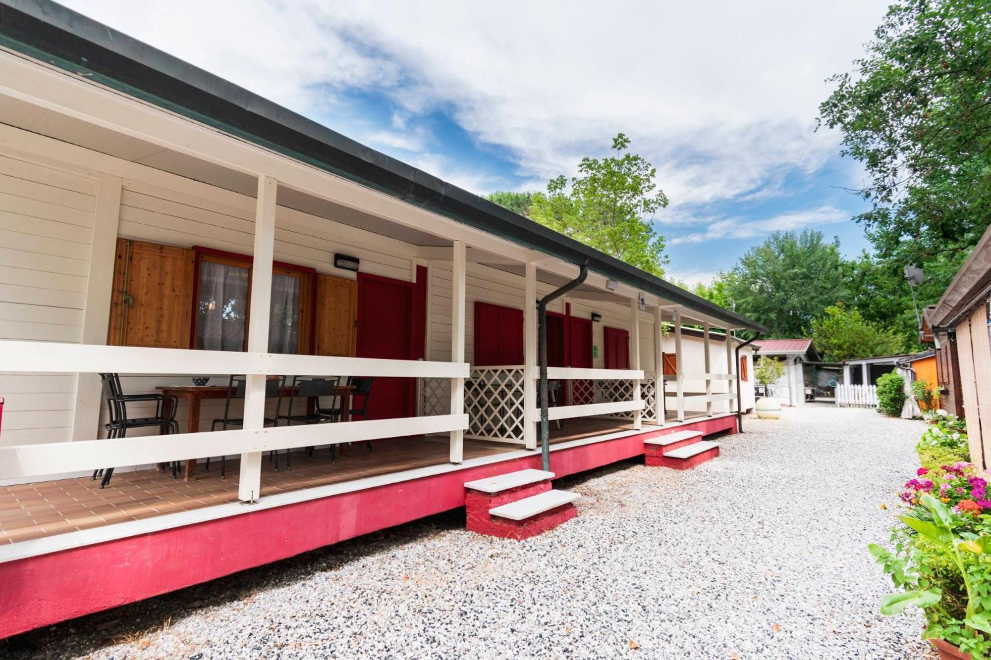 Camping Oasi Marina di Massa Ngoại thất bức ảnh